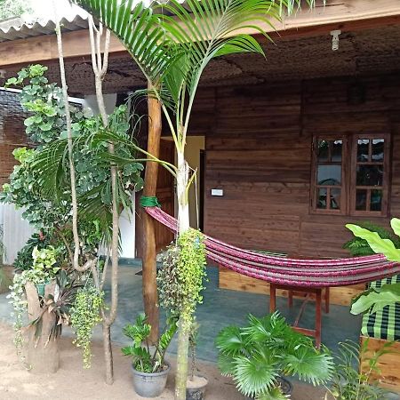 ארוגם Garden Cottage Arugambay מראה חיצוני תמונה