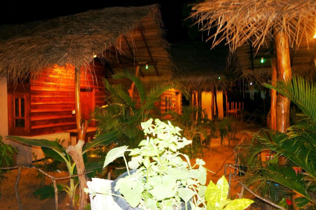 ארוגם Garden Cottage Arugambay מראה חיצוני תמונה